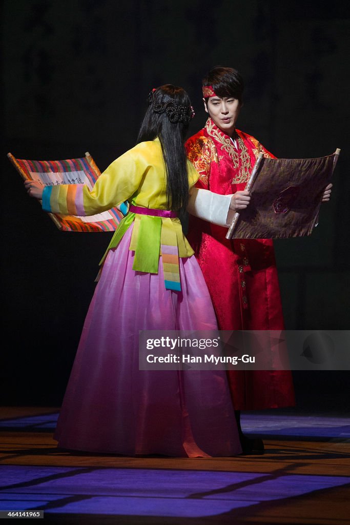 Musical "Moon Embracing The Sun" Press Call