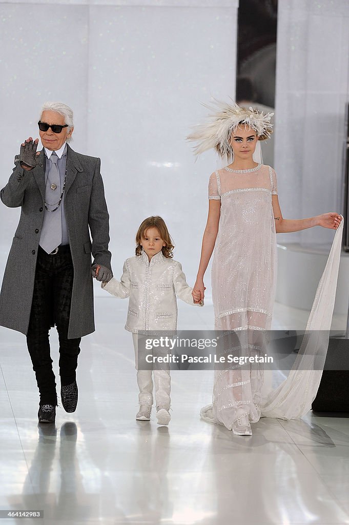 Chanel : Runway - Paris Fashion Week - Haute Couture S/S 2014
