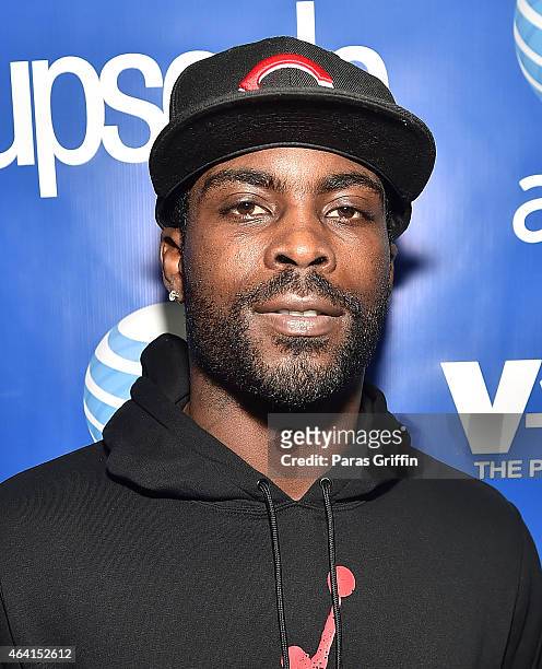 Player Michael Vick attends Bronner Bros. 2015 Mid-Winter International Beauty Show at Georgia World Congress Center on February 22, 2015 in Atlanta,...
