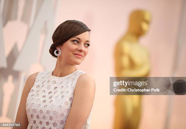 Actress Marion Cotillard attends the 87th Annual Academy Awards at Hollywood & Highland Center on February 22, 2015 in Hollywood, California.