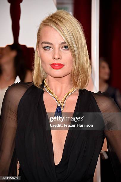 Actress Margot Robbie attends the 87th Annual Academy Awards at Hollywood & Highland Center on February 22, 2015 in Hollywood, California.