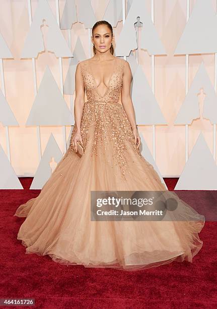 Jennifer Lopez attends the 87th Annual Academy Awards at Hollywood & Highland Center on February 22, 2015 in Hollywood, California.