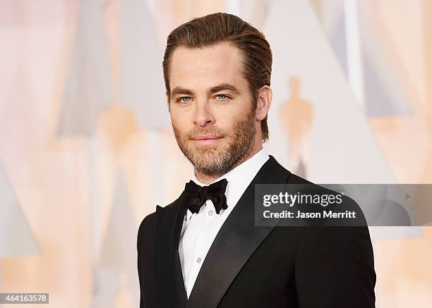 Actor Chris Pine attends the 87th Annual Academy Awards at Hollywood & Highland Center on February 22, 2015 in Hollywood, California.