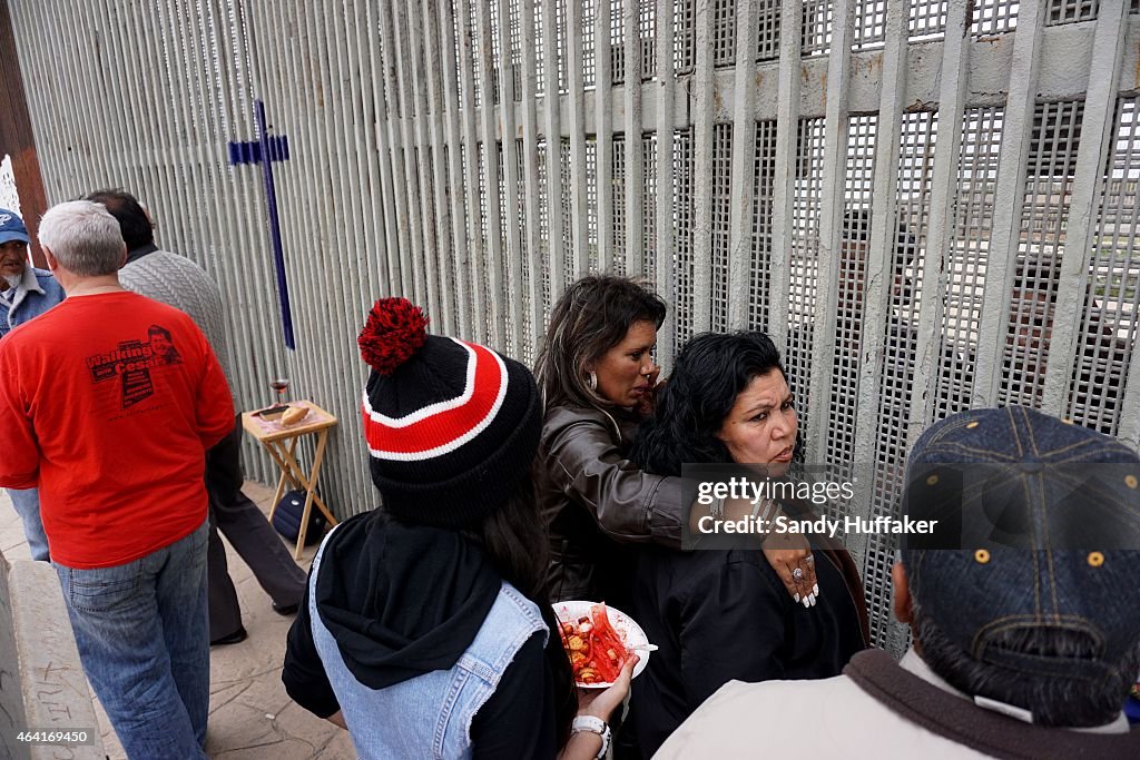 Church Service Held at US/Mexico Border Fence