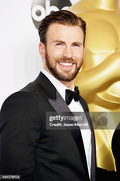 Actor Chris Evans poses in the press room during the 87th Annual Academy Awards at Loews Hollywood Hotel on February 22, 2015 in Hollywood,...