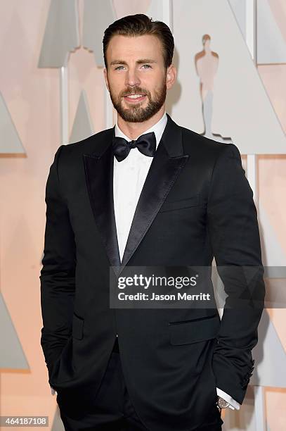 Actor Chris Evans attends the 87th Annual Academy Awards at Hollywood & Highland Center on February 22, 2015 in Hollywood, California.