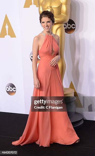 Actress Anna Kendrick poses in the Press Room during the 87th Annual Academy Awards at Loews Hollywood Hotel on February 22, 2015 in Hollywood,...