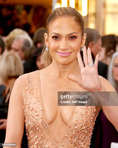 Actress/singer Jennifer Lopez arrives at the 87th Annual Academy Awards at Hollywood & Highland Center on February 22, 2015 in Los Angeles,...