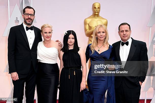 Painter Eric White, actress Patricia Arquette, Harlow Olivia Calliope, actress Rosanna Arquette and guest attend the 87th Annual Academy Awards at...