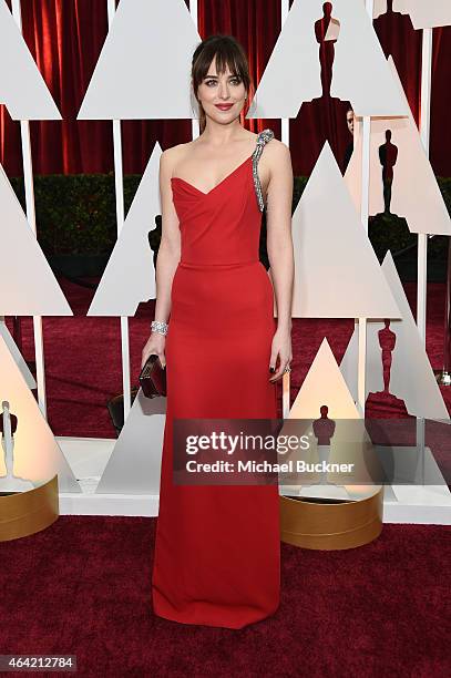 Actress Dakota Johnson attends the 87th Annual Academy Awards at Hollywood & Highland Center on February 22, 2015 in Hollywood, California.