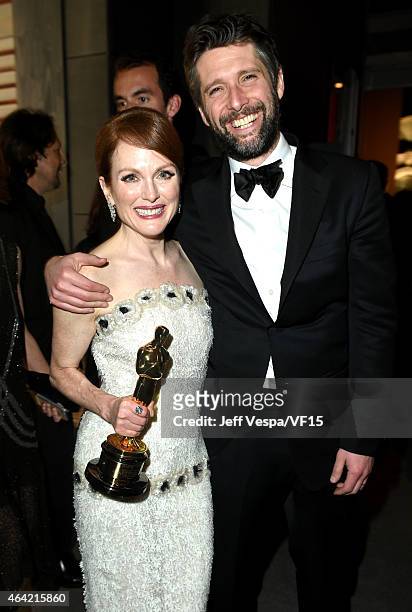 Actress Julianne Moore and director Bart Freundlich attend the 2015 Vanity Fair Oscar Party hosted by Graydon Carter at the Wallis Annenberg Center...