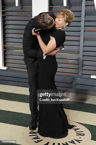 Actors Dax Shepard and Kristen Bell attend the 2015 Vanity Fair Oscar Party hosted by Graydon Carter at Wallis Annenberg Center for the Performing...