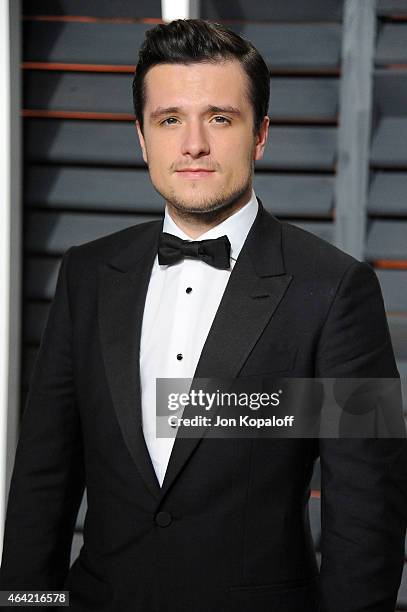 Actor Josh Hutcherson attends the 2015 Vanity Fair Oscar Party hosted by Graydon Carter at Wallis Annenberg Center for the Performing Arts on...