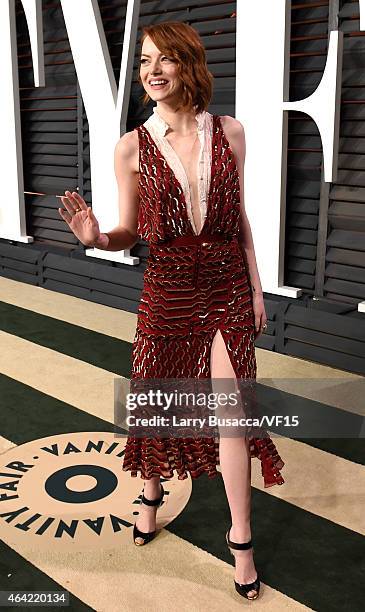 Actress Emma Stone attends the 2015 Vanity Fair Oscar Party hosted by Graydon Carter at the Wallis Annenberg Center for the Performing Arts on...