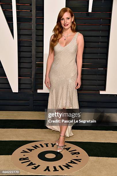 Actress Jessica Chastain attends the 2015 Vanity Fair Oscar Party hosted by Graydon Carter at Wallis Annenberg Center for the Performing Arts on...