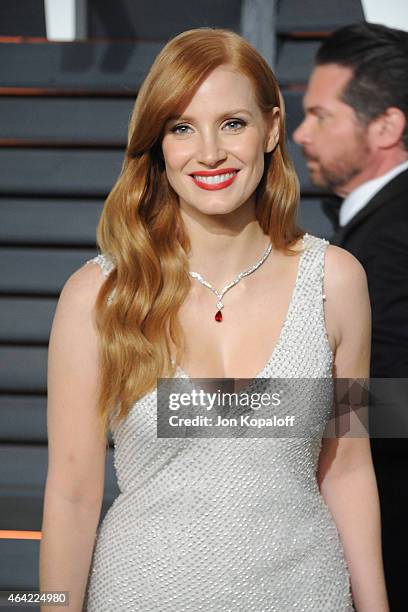 Actress Jessica Chastain attends the 2015 Vanity Fair Oscar Party hosted by Graydon Carter at Wallis Annenberg Center for the Performing Arts on...