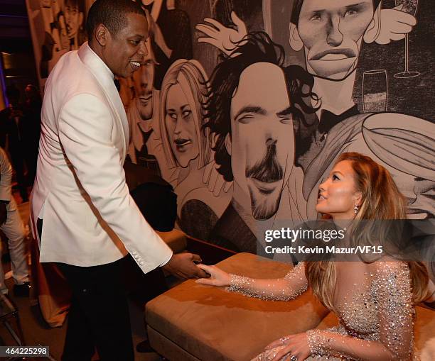 Jay Z and Jennifer Lopez attend the 2015 Vanity Fair Oscar Party hosted by Graydon Carter at the Wallis Annenberg Center for the Performing Arts on...