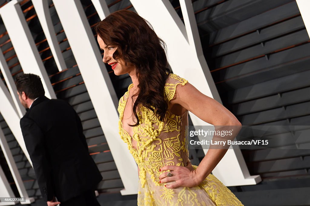 2015 Vanity Fair Oscar Party Hosted By Graydon Carter - Roaming Arrivals