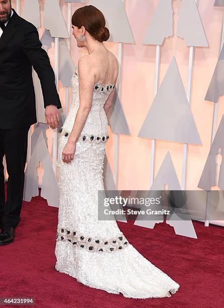 Julianne Moore arrives at the 87th Annual Academy Awards at Hollywood & Highland Center on February 22, 2015 in Hollywood, California.