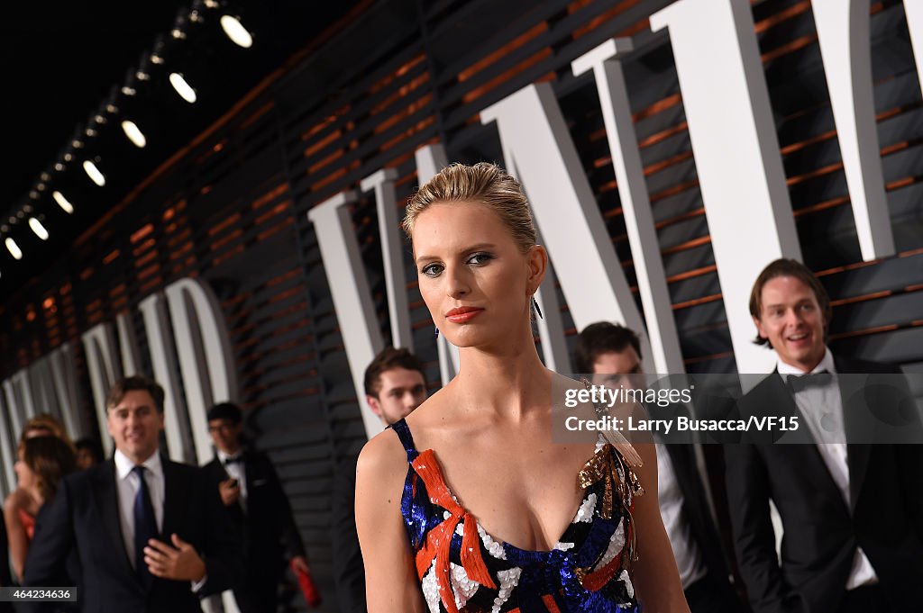 2015 Vanity Fair Oscar Party Hosted By Graydon Carter - Roaming Arrivals