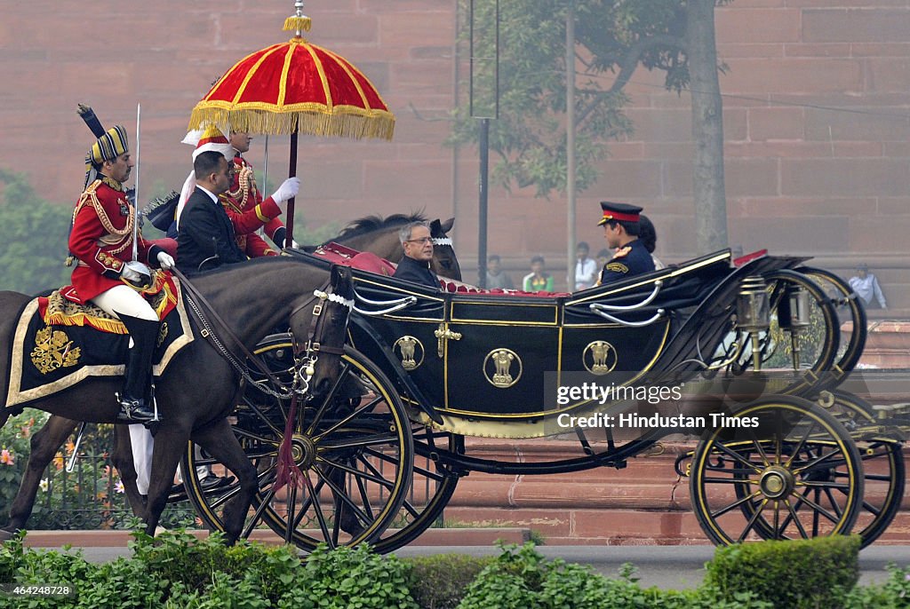 President Pranab Mukherjee Going To Parliament On Tradition Horse Carriage