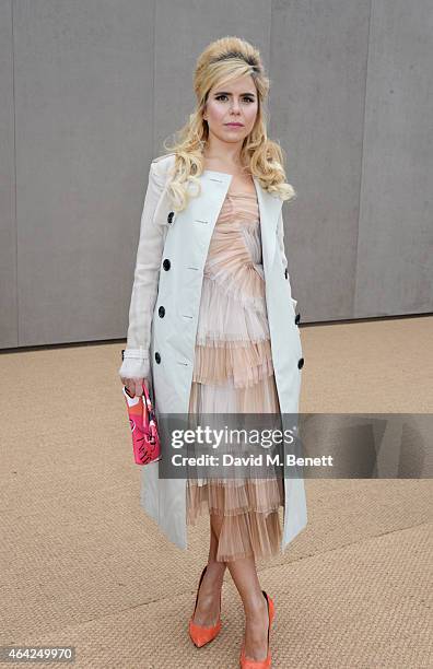 Paloma Faith arrives at the Burberry Prorsum AW 2015 during London Fashion Week at Kensington Gardens on February 23, 2015 in London, England.