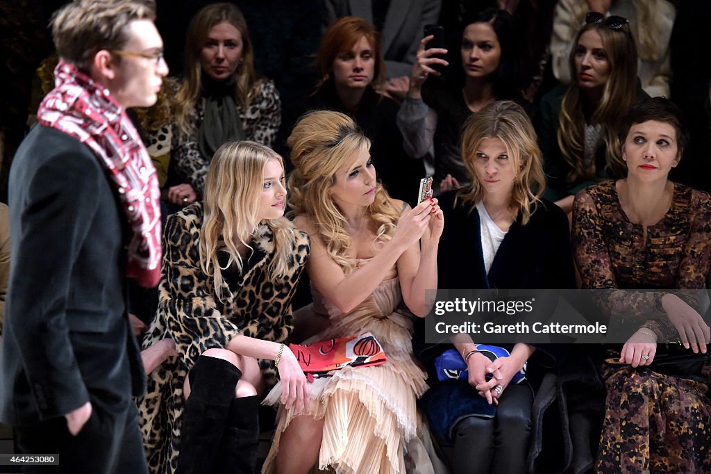 Burberry Prorsum AW 2015 Front Row And Show