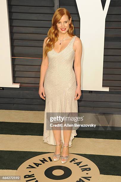 Actress Jessica Chastain attends the 2015 Vanity Fair Oscar Party hosted by Graydon Carter at Wallis Annenberg Center for the Performing Arts on...