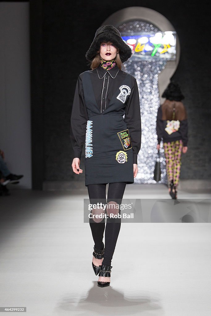 Ashley Williams - Runway - LFW FW15