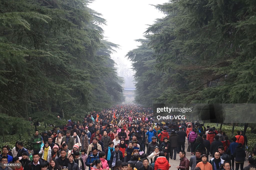 Dr. Sun Yat-sen's Mausoleum Is Full Of Tourists In Nanjing