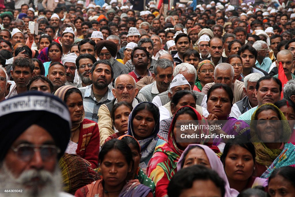 Indian farmers and supporters of anti-corruption activist...