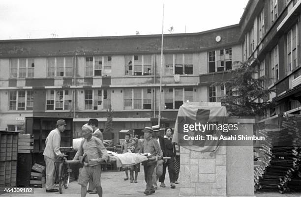 Temporary hospital, set up at Shin Kozen Elementary School in Nagasaki after the atomic bombing of the Japanese city on 9th August 1945. The world's...