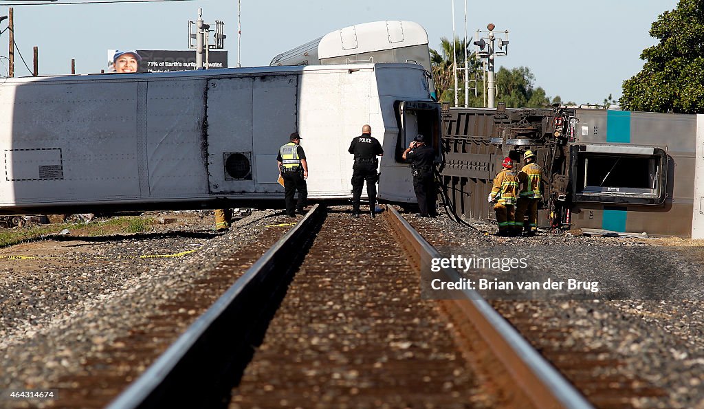 At least 30 Injured As California Commuter Train Strikes Tractor Trailer