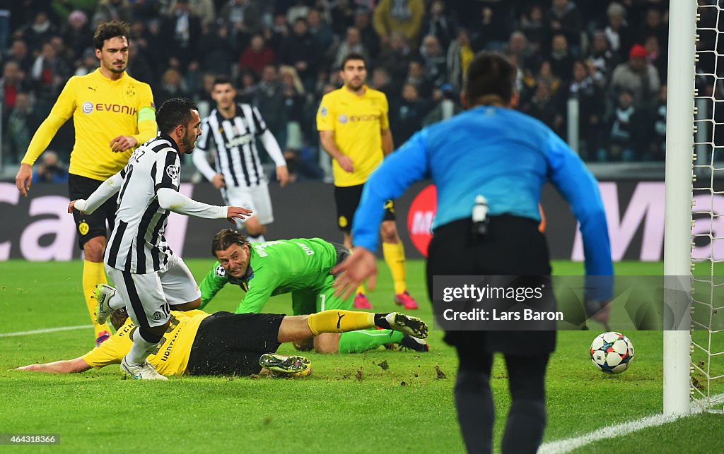 Juventus v Borussia Dortmund - UEFA Champions League Round of 16