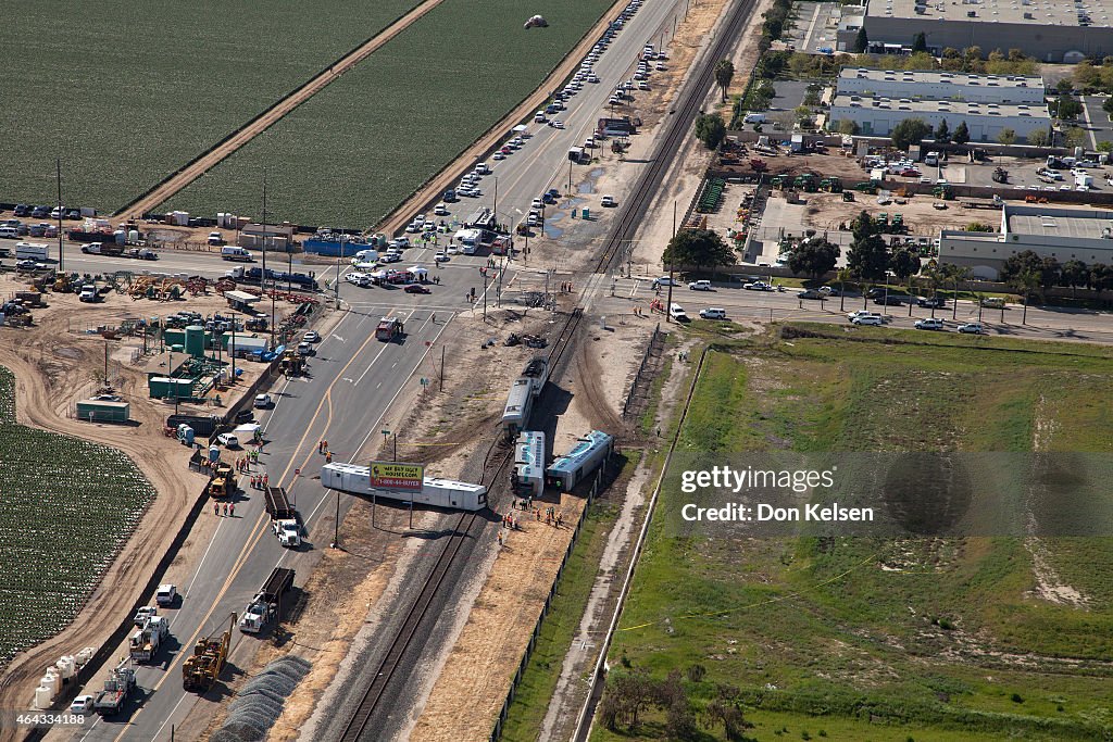 At least 30 Injured As California Commuter Train Strikes Tractor Trailer