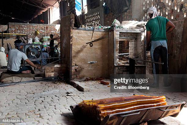 Bangles Factory 80 Ferozabad Stock Photos, High-Res Pictures, and Images - Getty Images