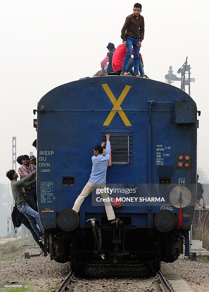 INDIA-POLITICS-RAILWAY-BUDGET