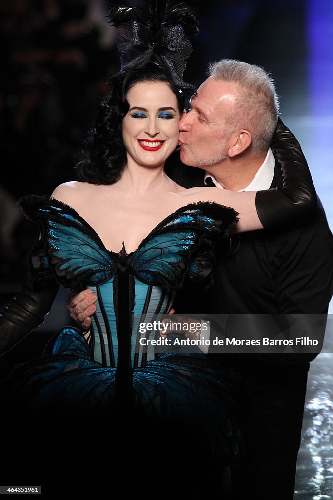 Jean Paul Gaultier : Runway - Paris Fashion Week - Haute Couture S/S 2014