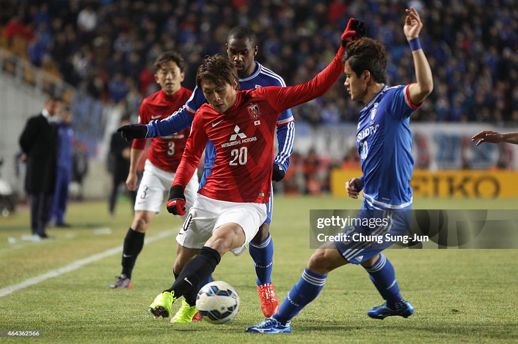 Suwon Samsung FC v Urawa Red Diamonds    - AFC Champions League Group G