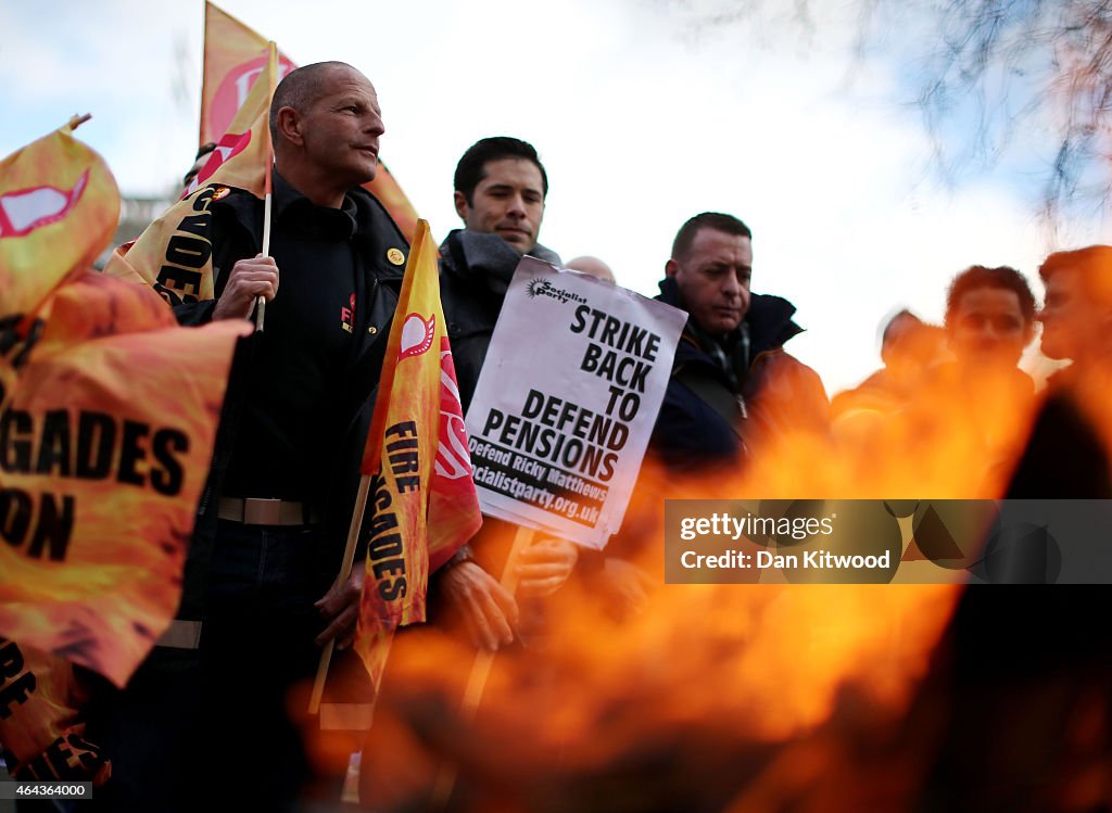 Striking Firefighters Rally in London