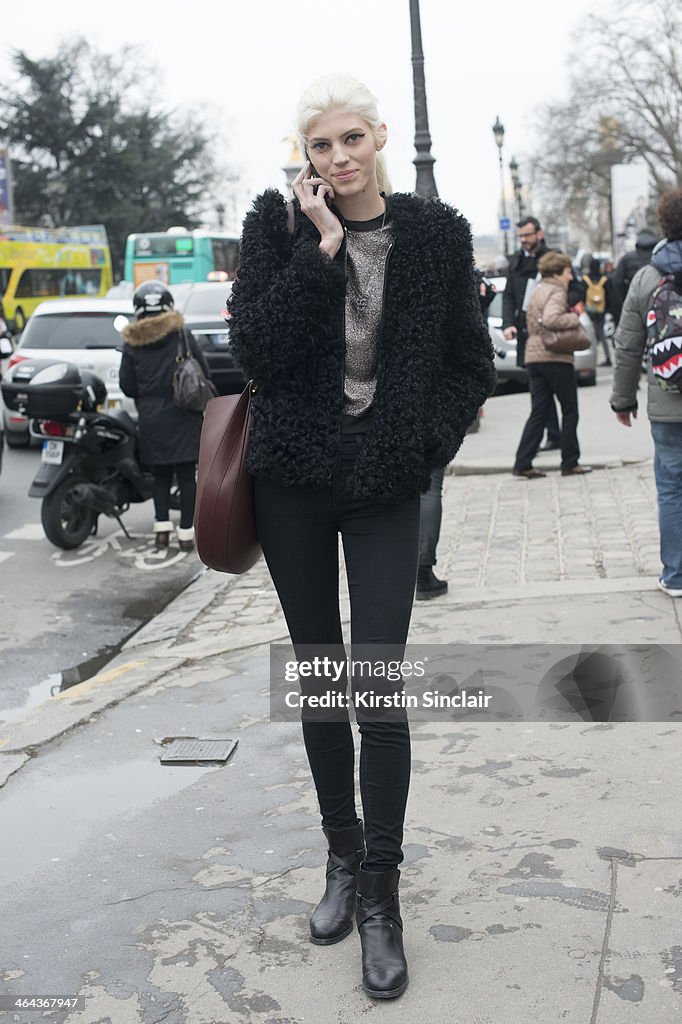 Street Style On January, 21 - Paris Fashion Week Haute Couture S/S 2014