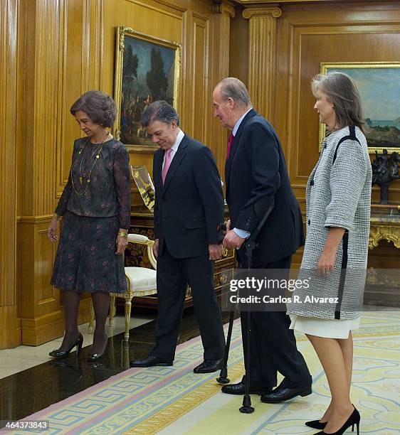 King Juan Carlos of Spain and Queen Sofia of Spain receive Colombia's President Juan Manuel Santos Calderon and wife Maria Clemencia Rodriguez de...