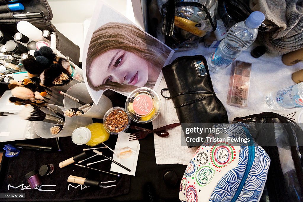 Aerial View Work Stations - LFW FW15