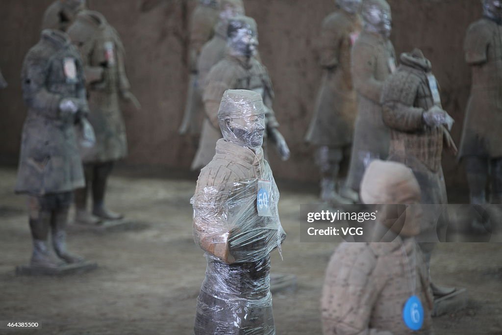 Terra-Cotta Warriors Wear "Clothes" In Xi'an
