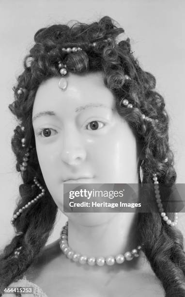 Royal funeral effigy of Queen Maryg, Westminster Abbey, London, 1945-1980. Photograph taken 1945-1980 of a detail of the wax funerary effigy of Queen...