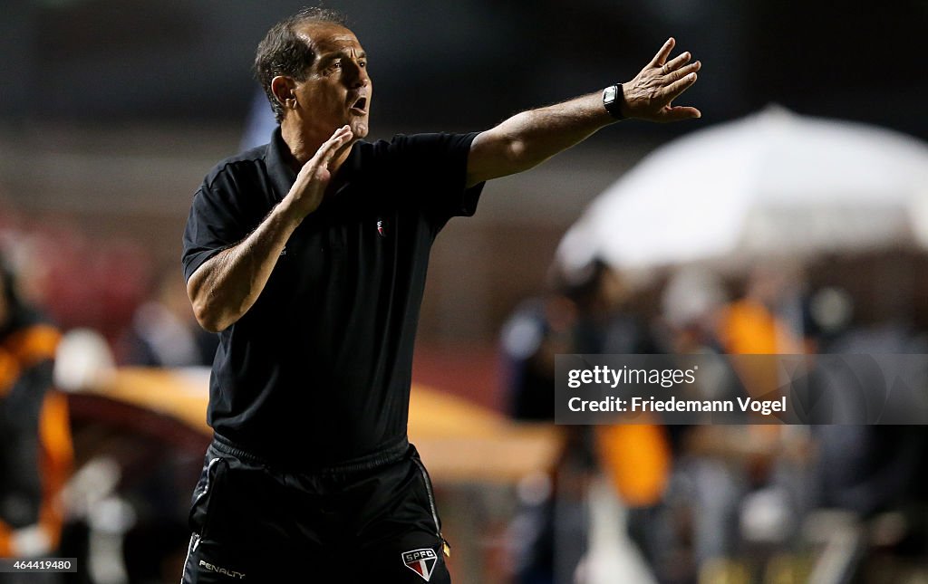 Sao Paulo v Danubio - Copa Bridgestone Libertadores 2015