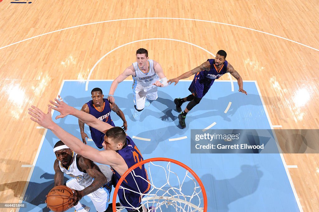 Phoenix Suns v Denver Nuggets