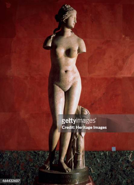 'The Venus Tauride' or 'Venus of Tauris', 2nd century AD. . Art of Ancient Rome, Classical sculpture. Found in the collection of the State Hermitage,...