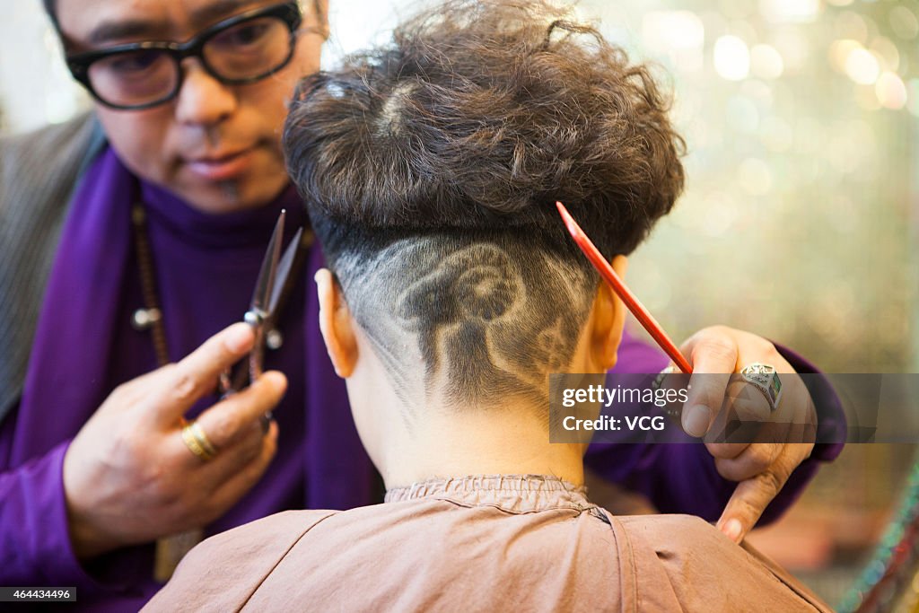 Hairdresser Designs Hairstyle Of Fazeya For Customers