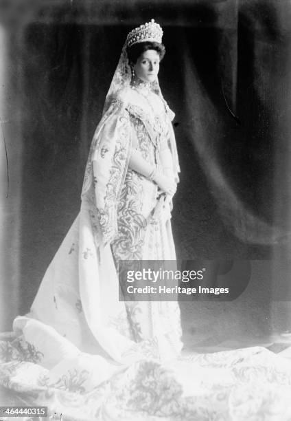 Tsarina Alexandra of Russia, early 20th century. A granddaughter of Queen Victoria, Princess Alix of Hesse married Tsar Nicholas II in November 1894....